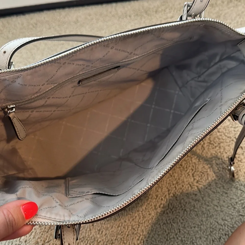 Michael Kors Shoulder Bag - Picture 8 of 11